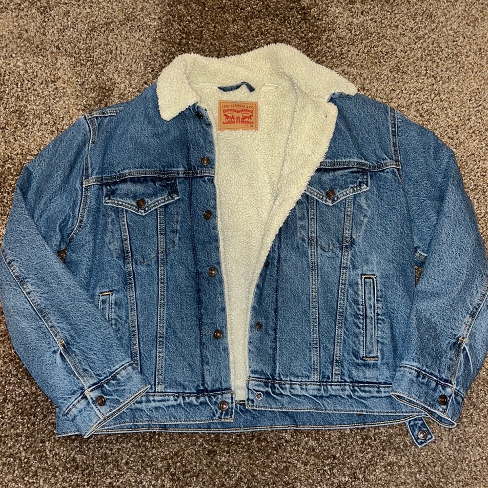 Fleece Lined Levi’s Jean Jacket